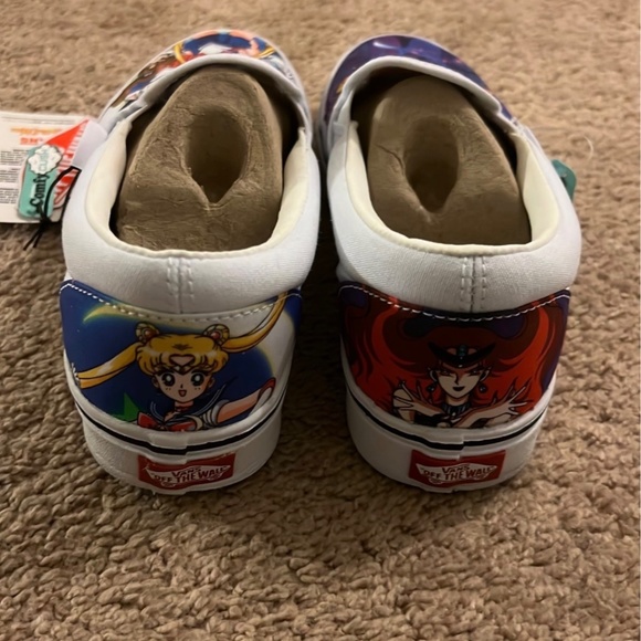 Pretty Guardian Sailor Moon Vans - Picture 5 of 8
